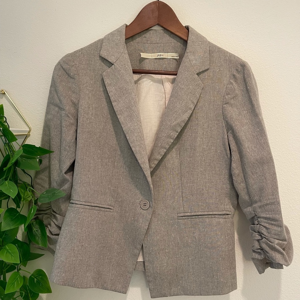 Cropped Blazer